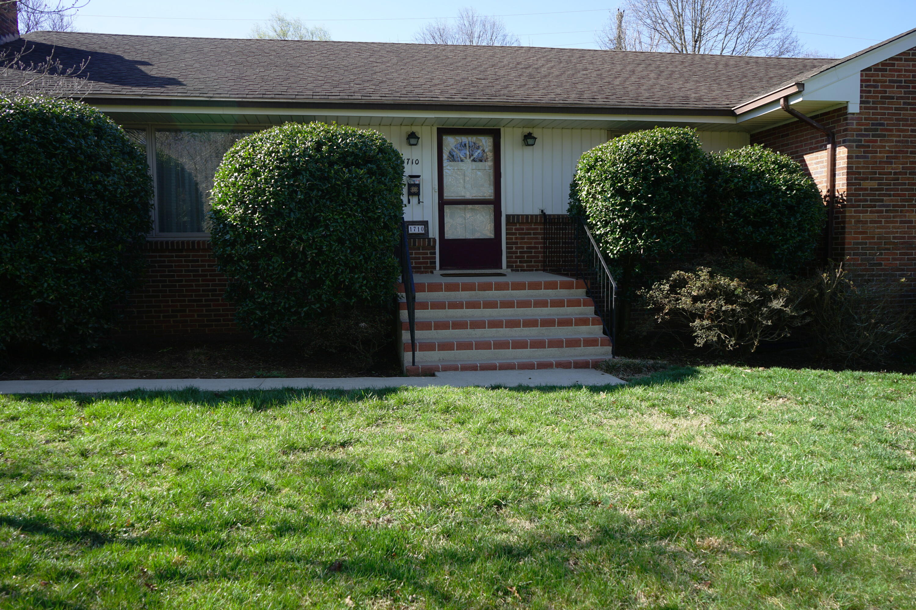1710 Wilbur Road Southwest Roanoke, VA 24015 - Photo 9 of 52 Let's Go Inside!