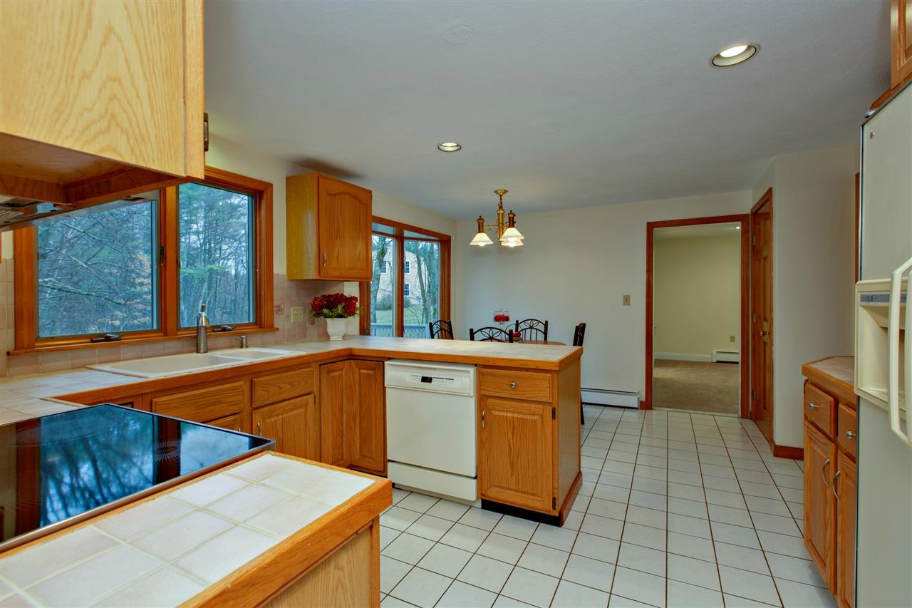 8 Balmorra Road Windham, NH 03087 - Photo 7 of 36