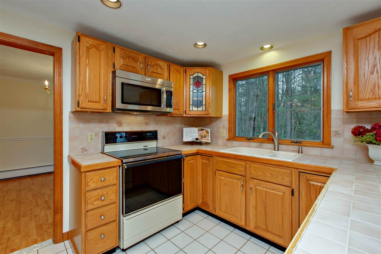 8 Balmorra Road Windham, NH 03087 - Photo 9 of 36