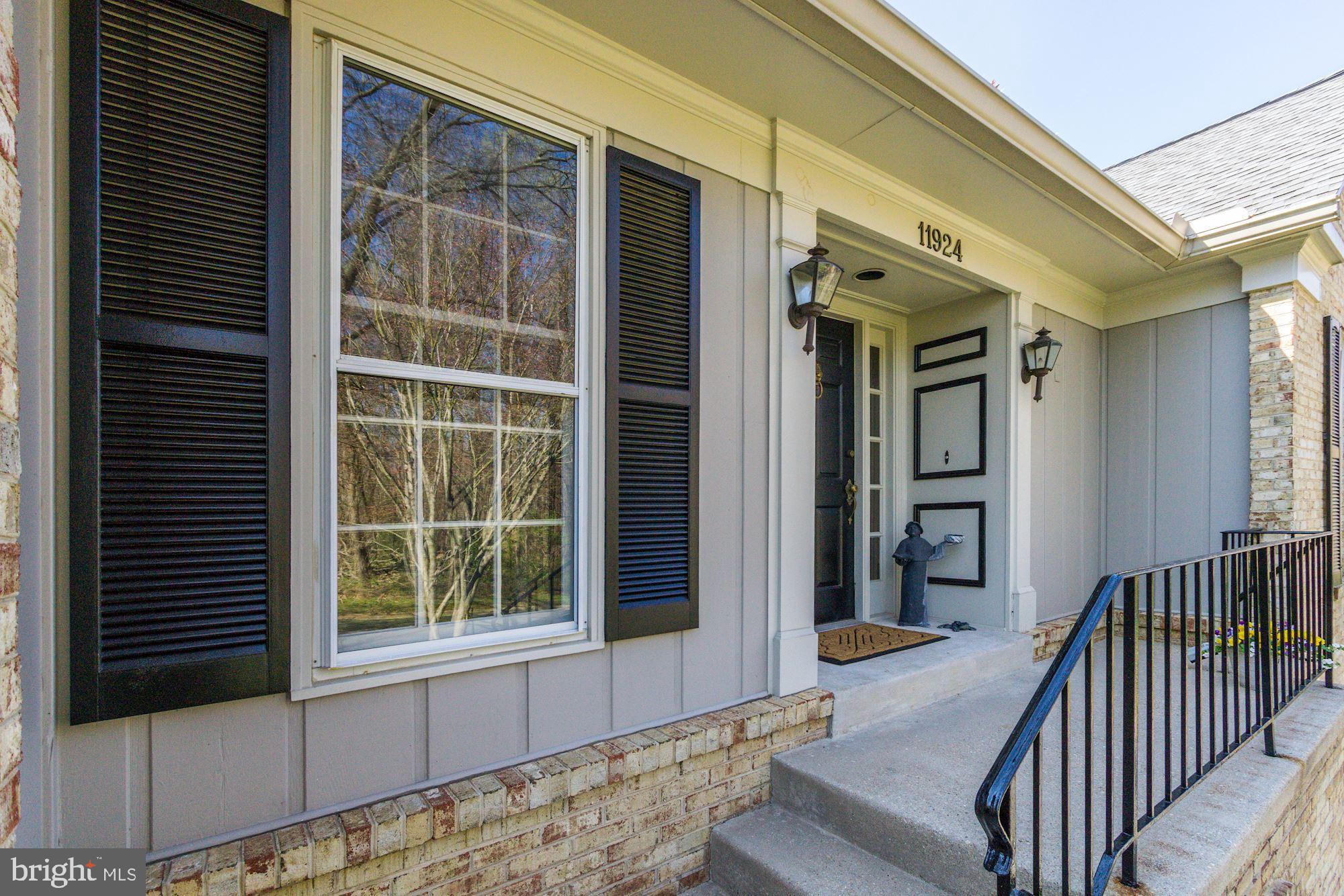11924 Canfield Road Potomac, MD 20854 - Photo 3 of 31 Front Entry