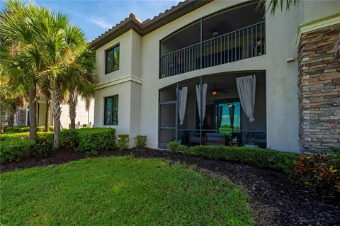 $420,000 | 5517 Palmer Circle, Unit 106, Bradenton, FL 34211