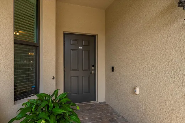$425,000 | 5517 Palmer Circle, Unit 106, Bradenton, FL 34211