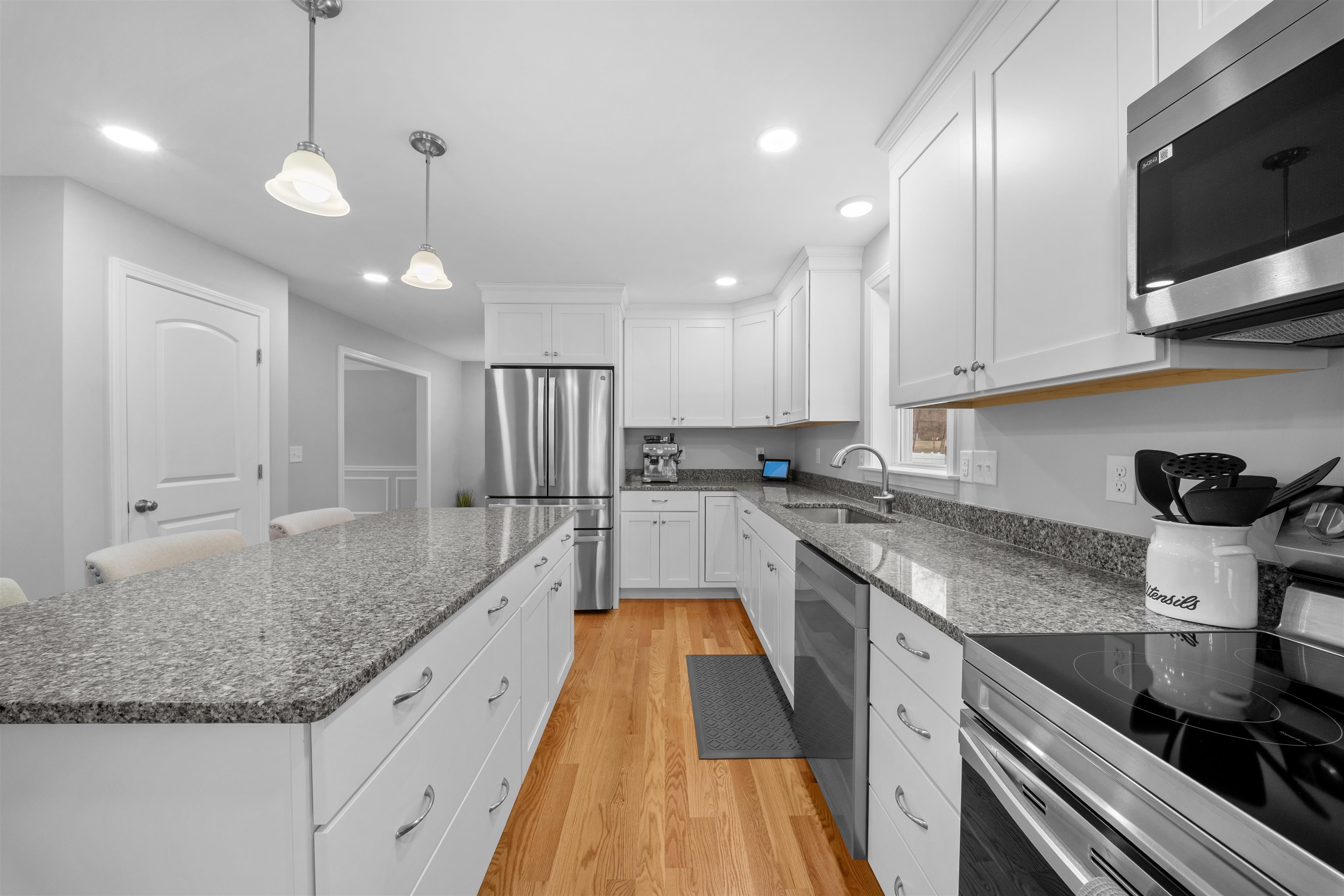 4 Lorelai Way Nashua, NH 03062 - Photo 14 of 40