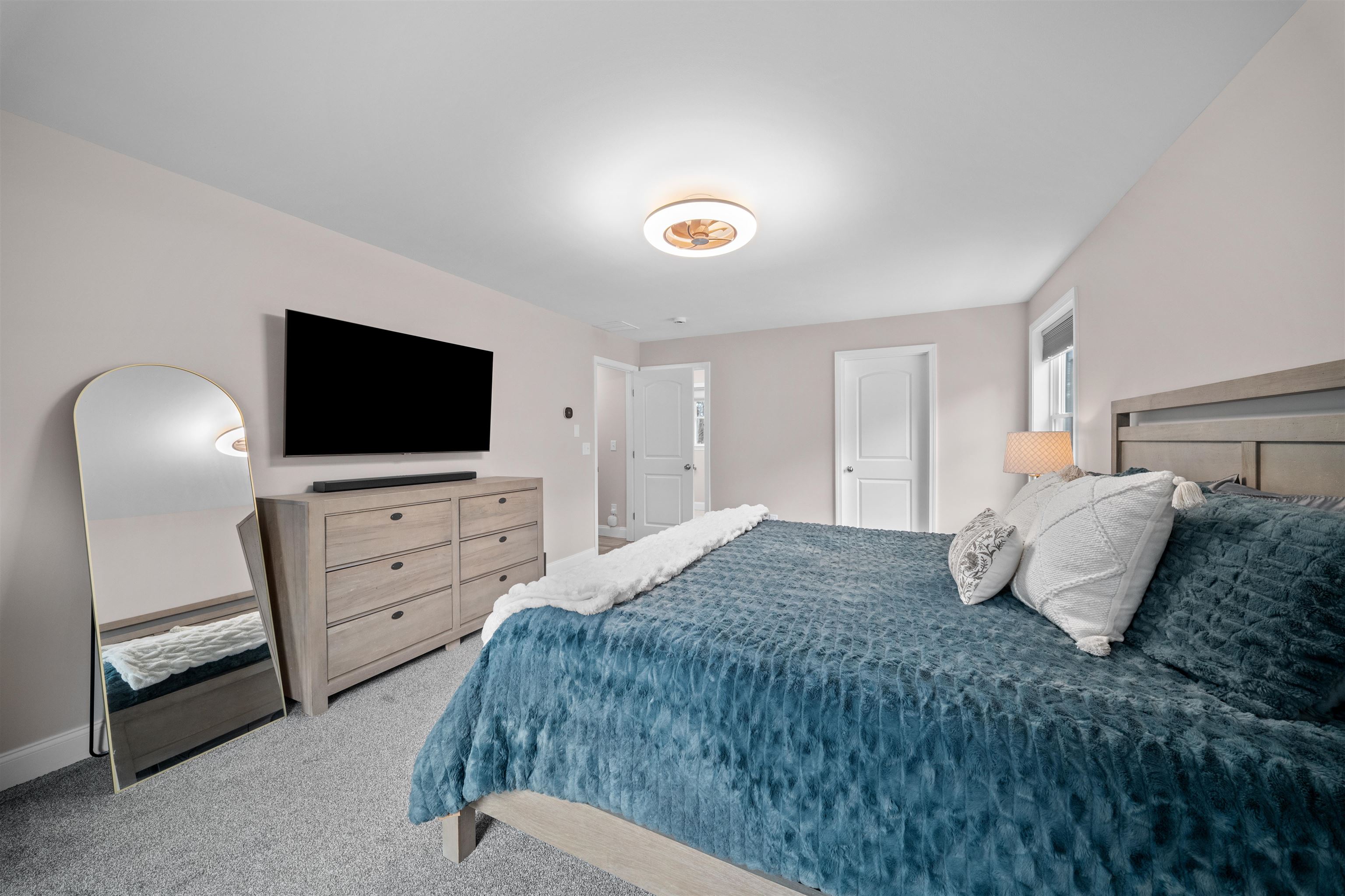 4 Lorelai Way Nashua, NH 03062 - Photo 27 of 40