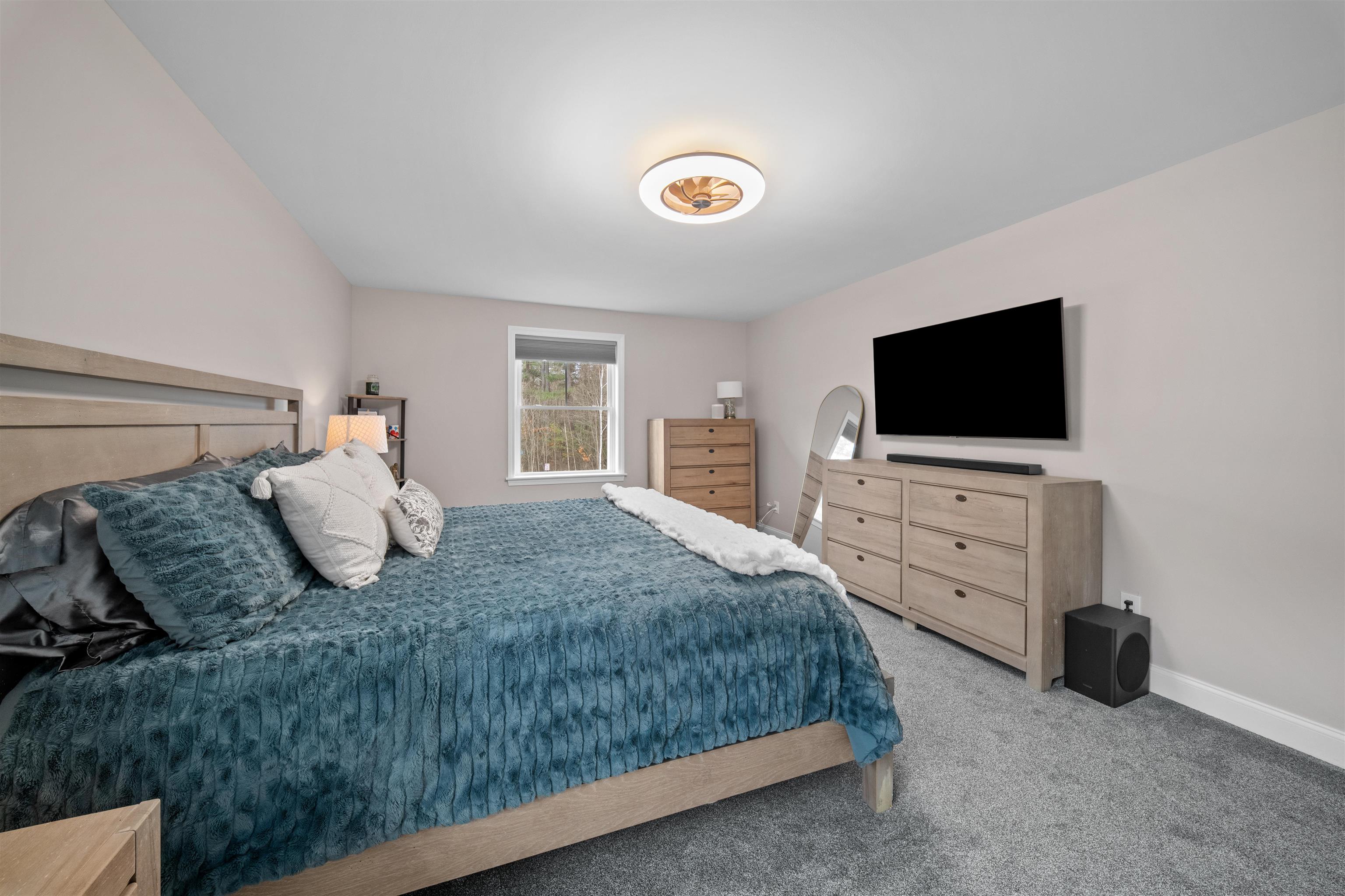 4 Lorelai Way Nashua, NH 03062 - Photo 28 of 40