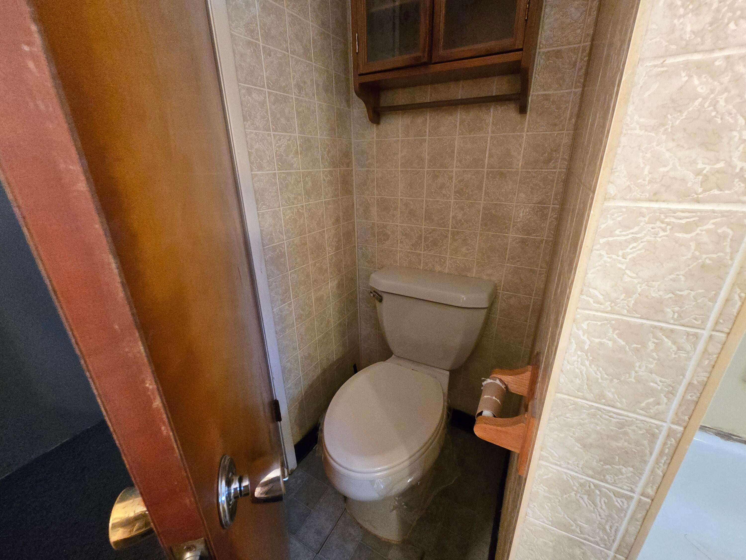 82 Forest Road Kalkaska, MI 49646 - Photo 15 of 27 Main floor Bathroom