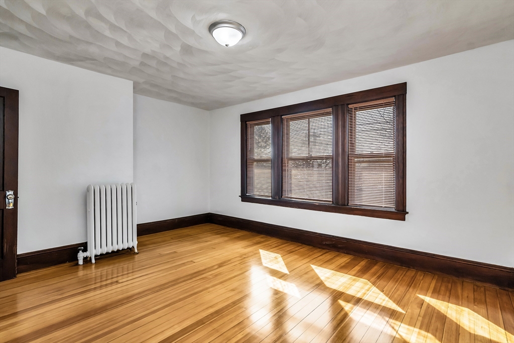 219 Pelham Street Methuen, MA 01844 - Photo 31 of 42
