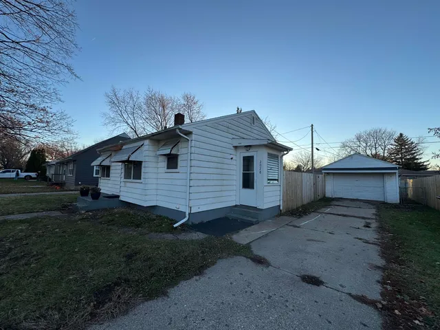 $150,000 | 2028 Prairie Avenue, Beloit, WI 53511