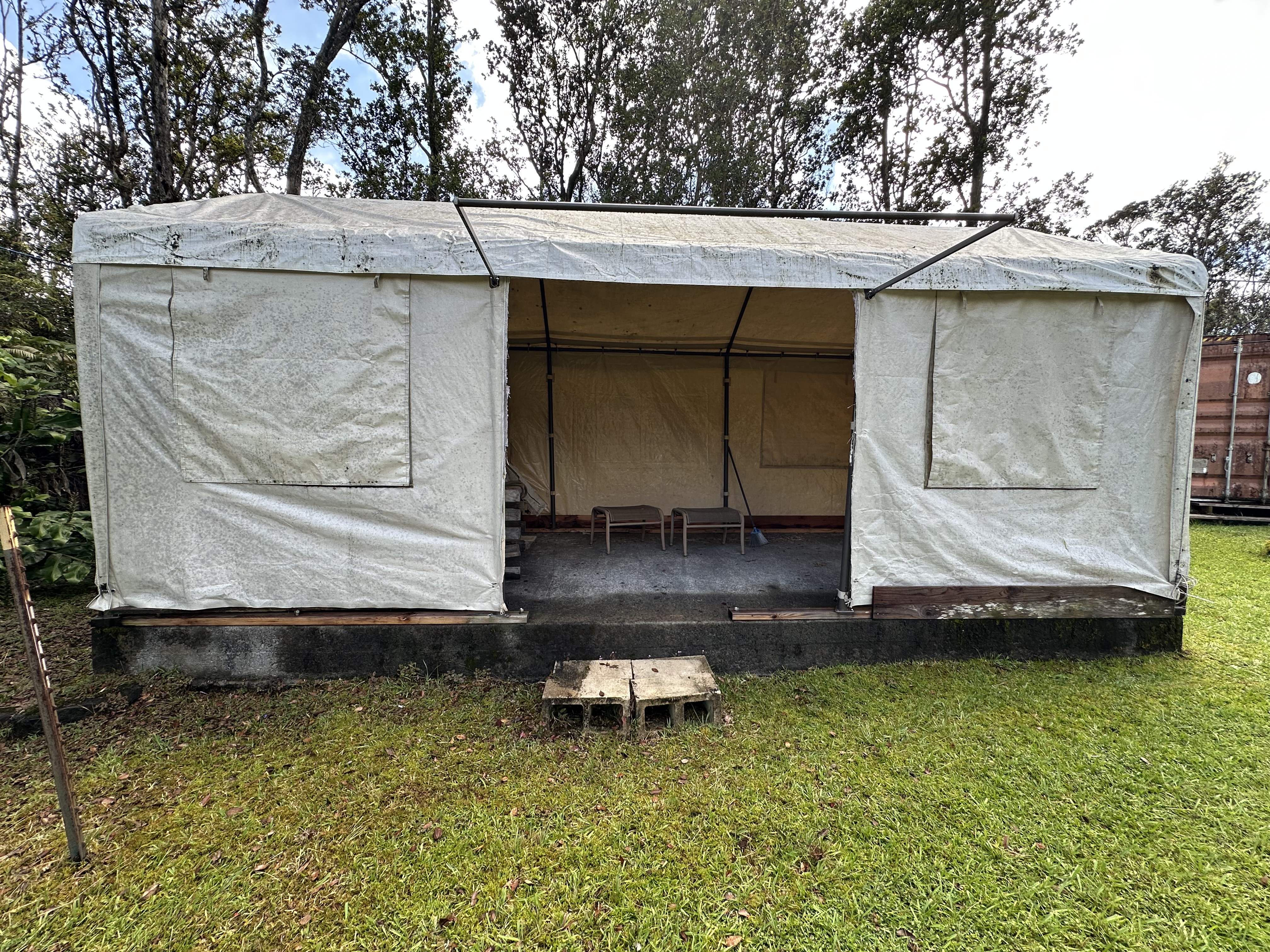 11-3003 Kahaualea Road Volcano, HI 96771 - Photo 7 of 25 a view of a backyard with a tub