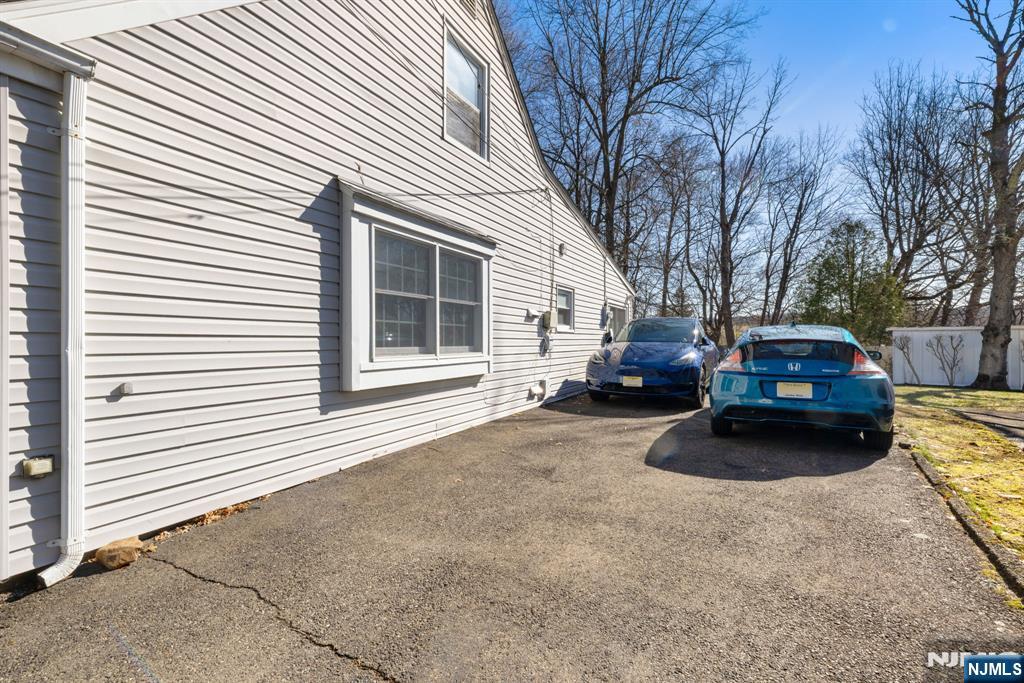 15 Nestro Road West Orange, NJ 07052 - Photo 5 of 13