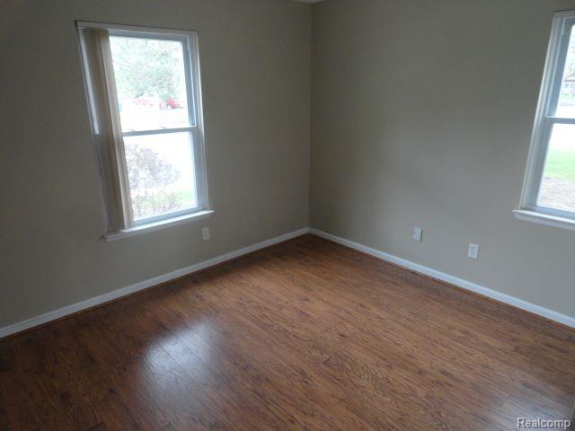 1656 Emerson Circle Rochester Hills, MI 48307 - Photo 4 of 8