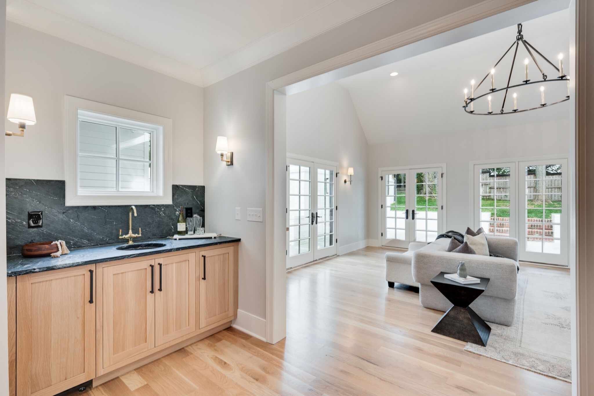 1818 Cedar Lane Nashville, TN 37212 - Photo 27 of 70 a living room with granite countertop furniture a rug potted plant and a window