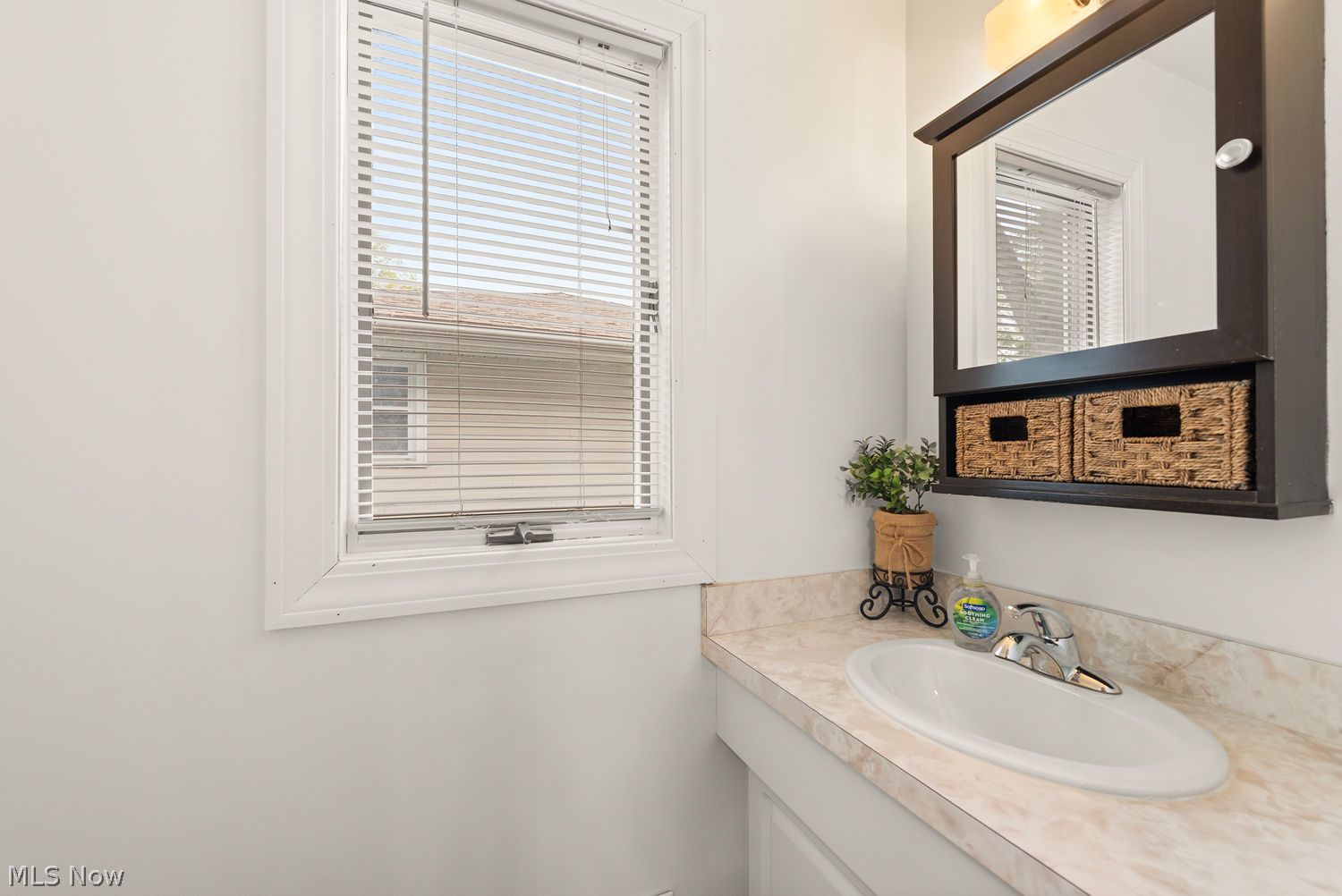 13297 Whitney Road Strongsville, OH 44136 - Photo 19 of 33 Gallery Image 19