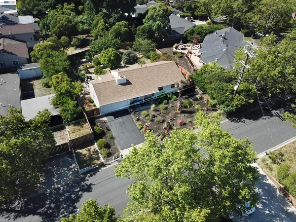 $880,000 | 350 Strand Avenue, Pleasant Hill, CA 94523