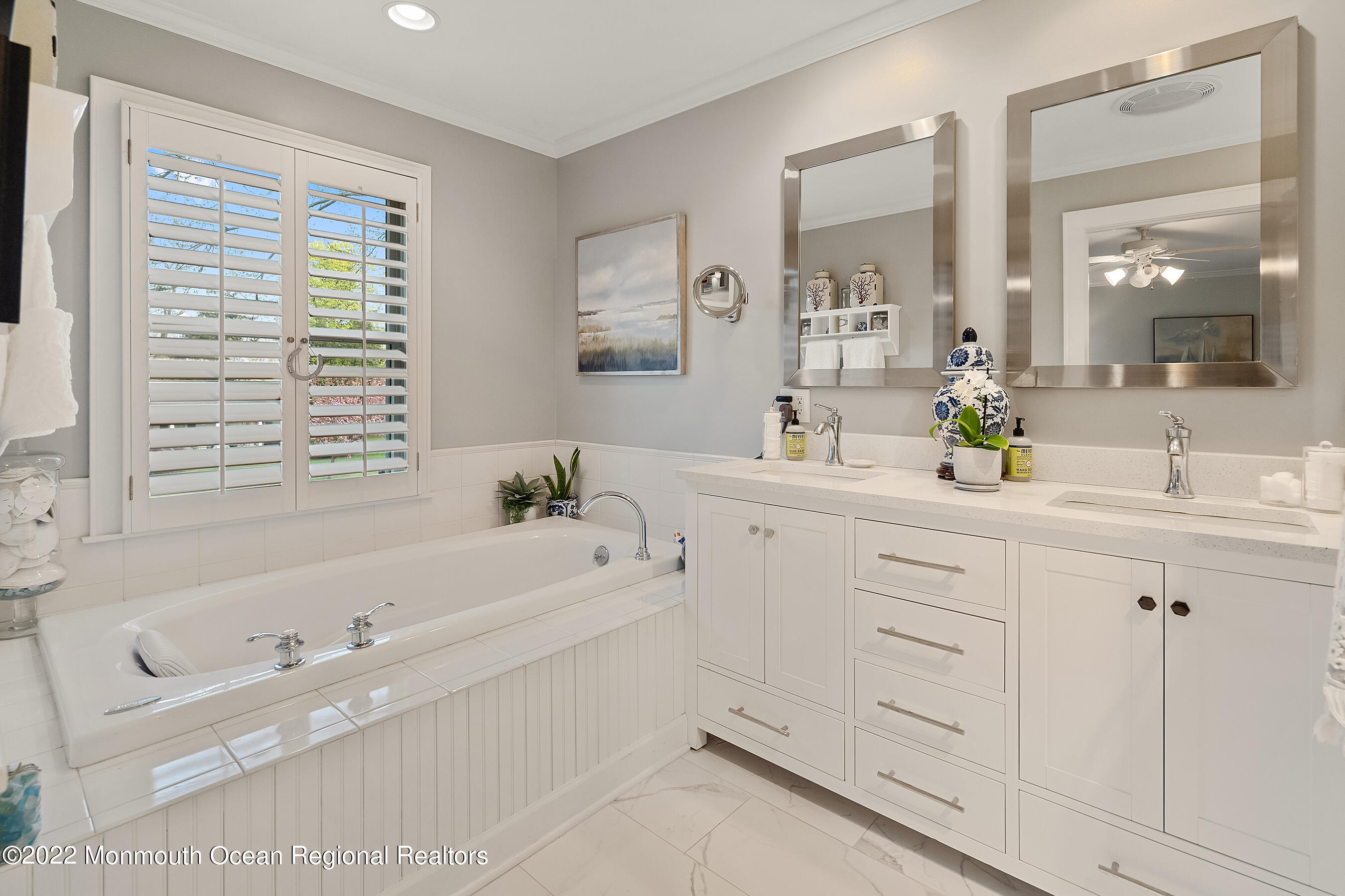 823 Post Road Brielle, NJ 08730 - Photo 26 of 50 Lav4