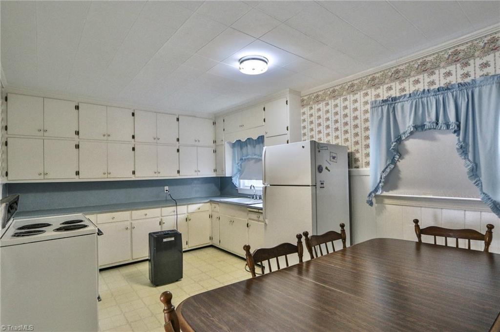 593 Will Boone Road Mocksville, NC 27028 - Photo 12 of 40 Gallery Image 12
