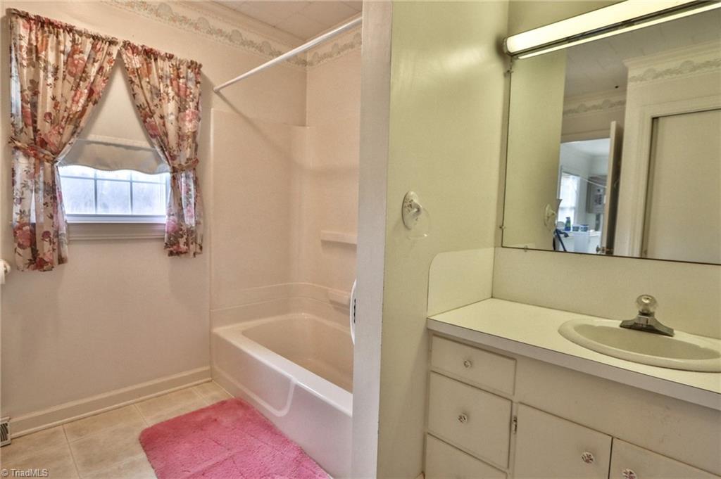 593 Will Boone Road Mocksville, NC 27028 - Photo 26 of 40 Gallery Image 26