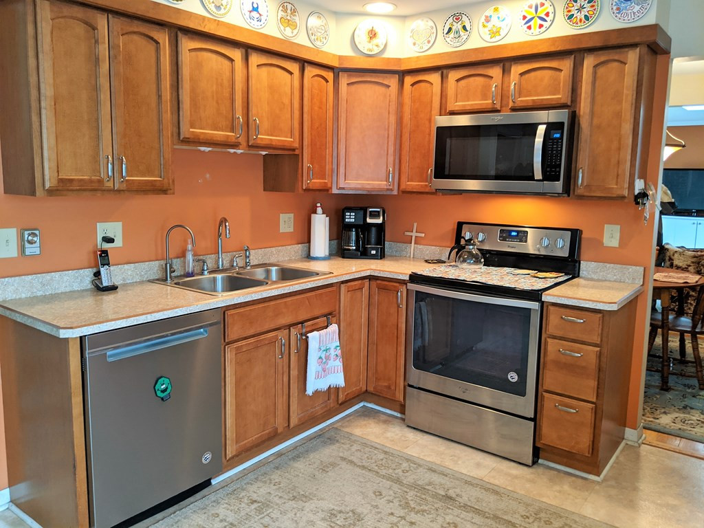 1 Deepdale Road Plattsburgh, NY 12901 - Photo 4 of 34 Gallery Image 4