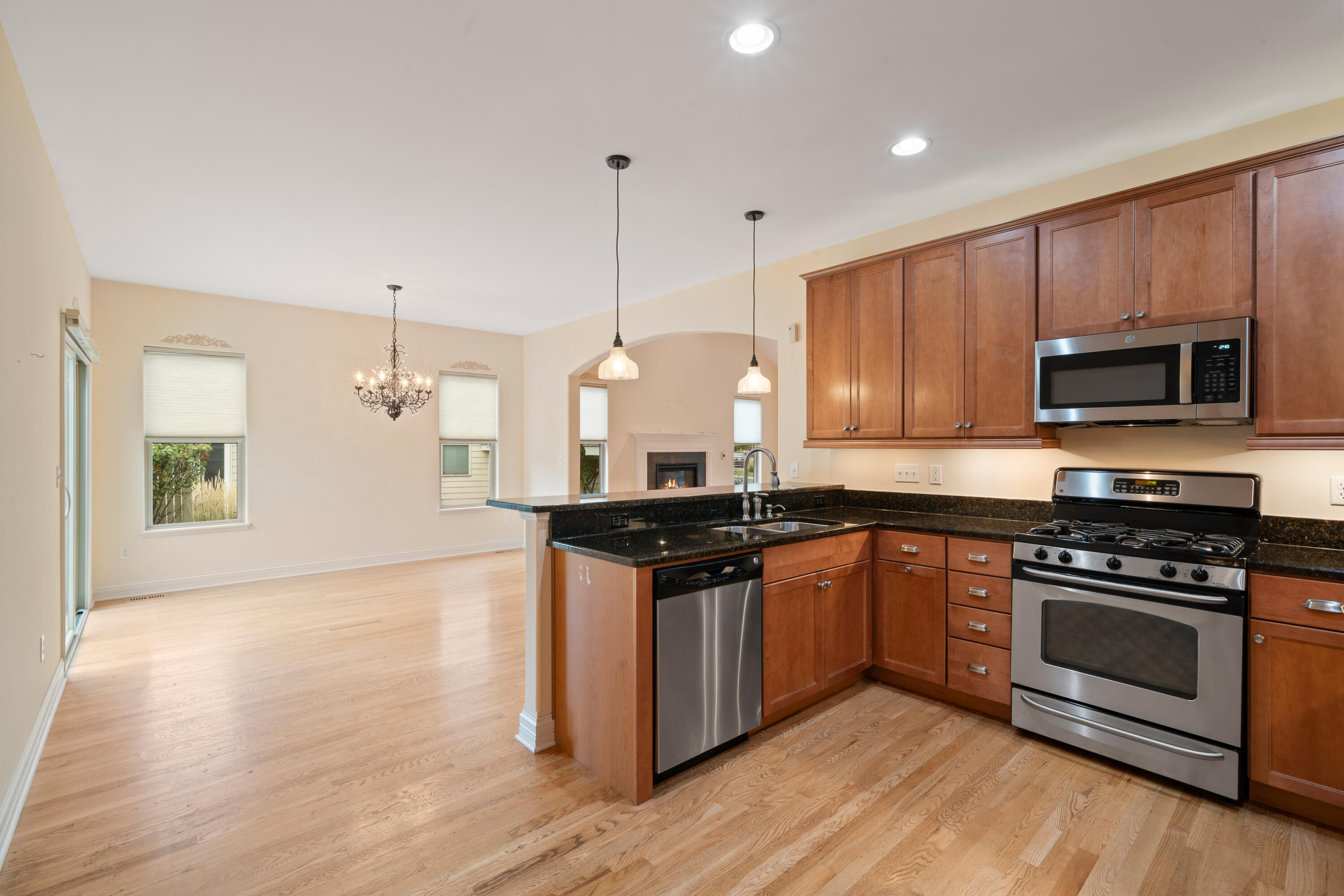 677 Cook Street Walworth, WI 53184 - Photo 10 of 39 Kitchen / Dining
