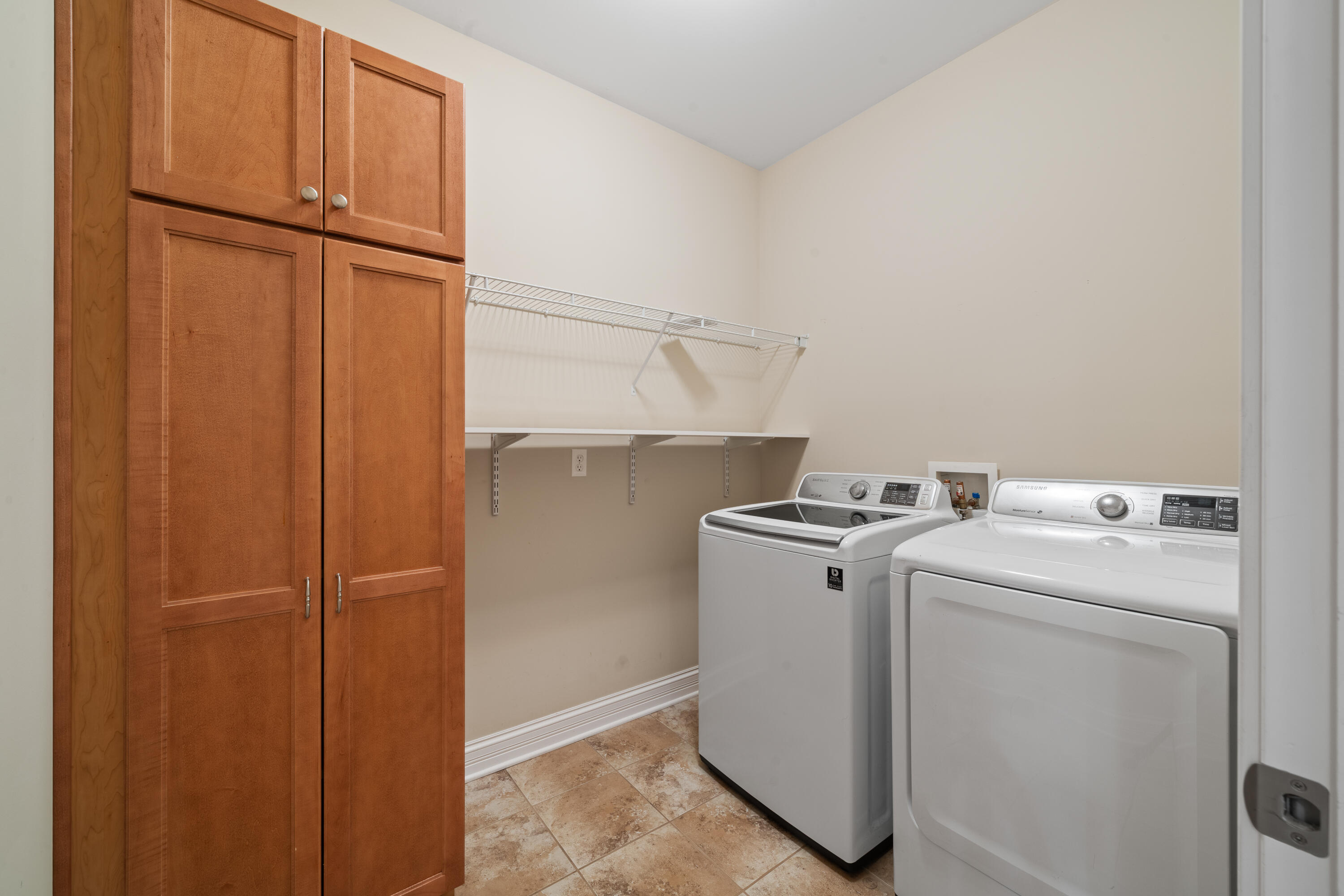677 Cook Street Walworth, WI 53184 - Photo 14 of 39 Main floor laundry