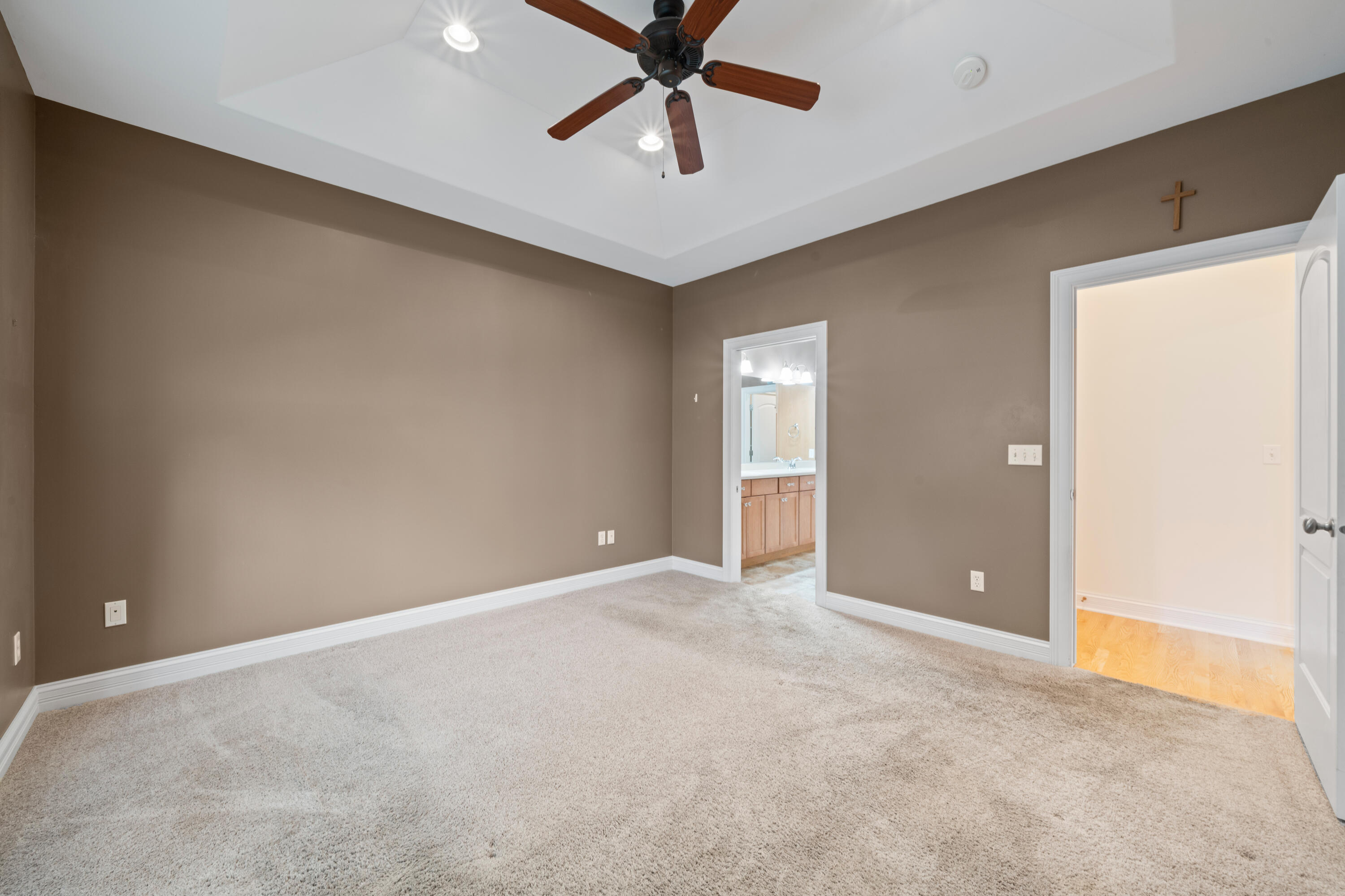 677 Cook Street Walworth, WI 53184 - Photo 20 of 42 Primary bedroom