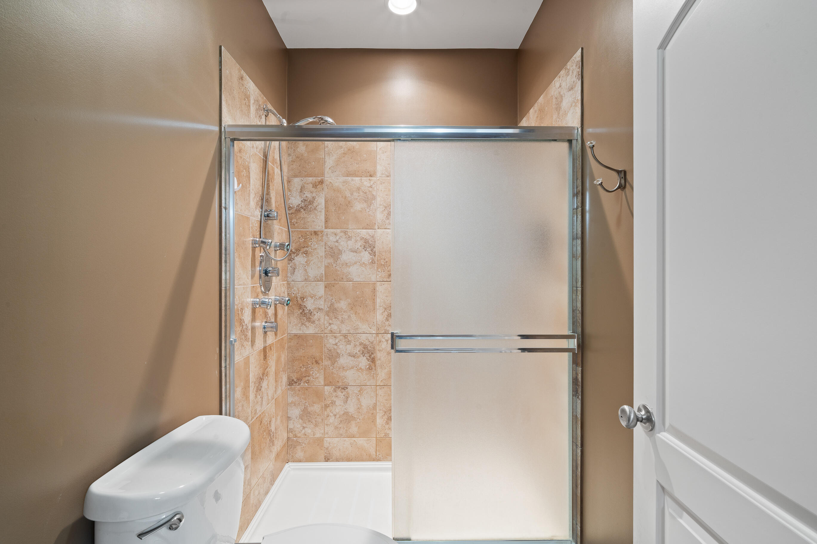 677 Cook Street Walworth, WI 53184 - Photo 28 of 47 Primary bath