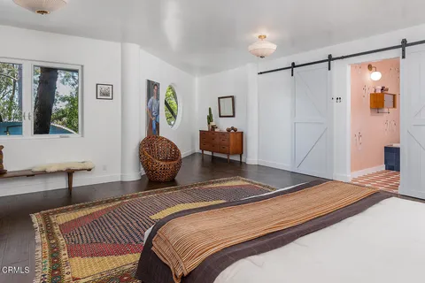 $1,049,000 | 2537 Crestmoore Place, Los Angeles, CA 90065