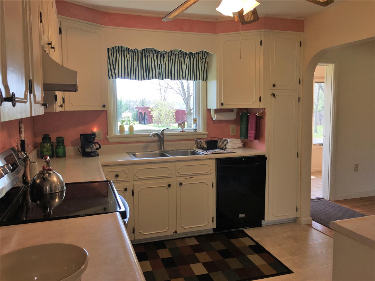 1097 Rinacas Corner Road Shenandoah, VA 22849 - Photo 5 of 36 Gallery Image 5