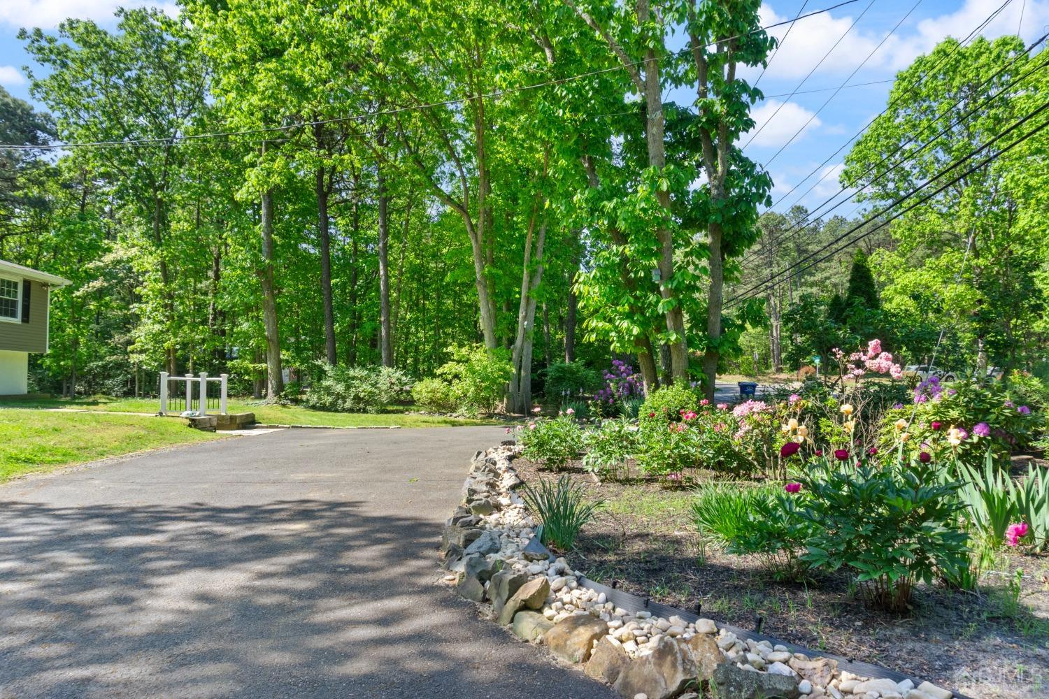 233 Old Forge Road Monroe Township, NJ 08831 - Photo 6 of 33 Gallery Image 6