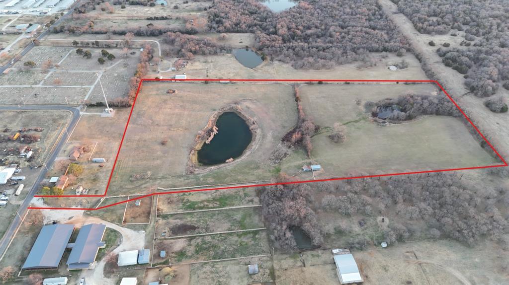 23 Massey Road Pilot Point, TX 76258 - Photo 11 of 39