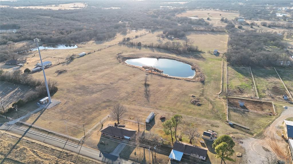 23 Massey Road Pilot Point, TX 76258 - Photo 15 of 39
