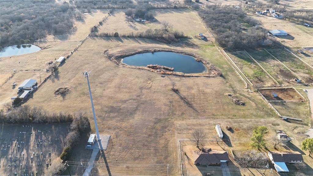 23 Massey Road Pilot Point, TX 76258 - Photo 17 of 39