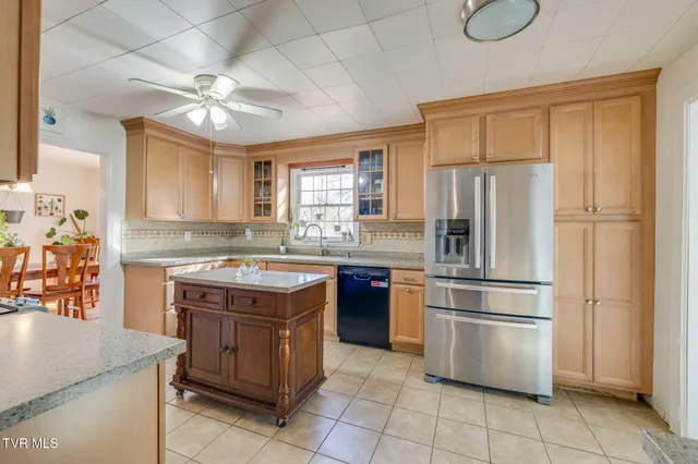 $339,000 | 516 Bramblewood Drive, Mount Carmel, TN 37645