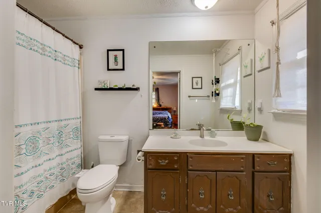 $339,000 | 516 Bramblewood Drive, Mount Carmel, TN 37645