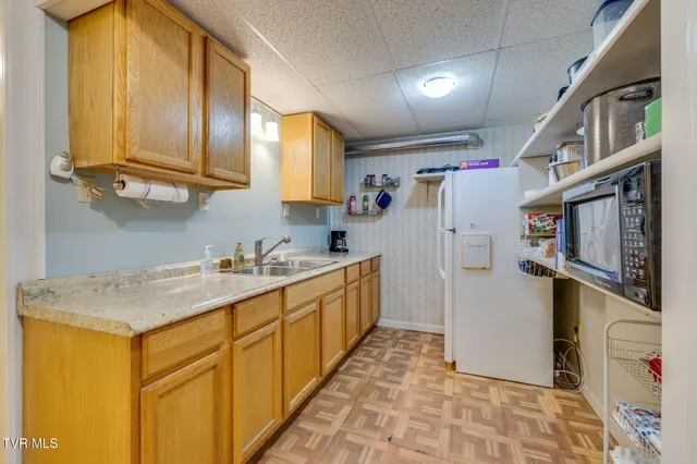 $339,000 | 516 Bramblewood Drive, Mount Carmel, TN 37645