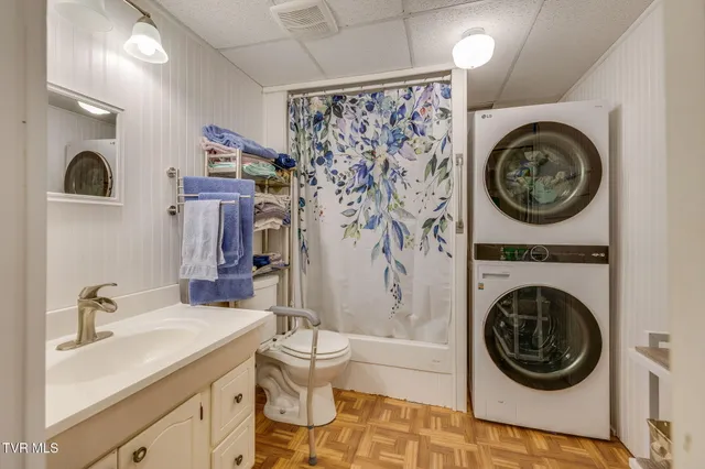 $339,000 | 516 Bramblewood Drive, Mount Carmel, TN 37645