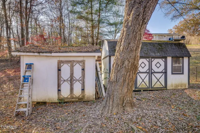 $339,000 | 516 Bramblewood Drive, Mount Carmel, TN 37645