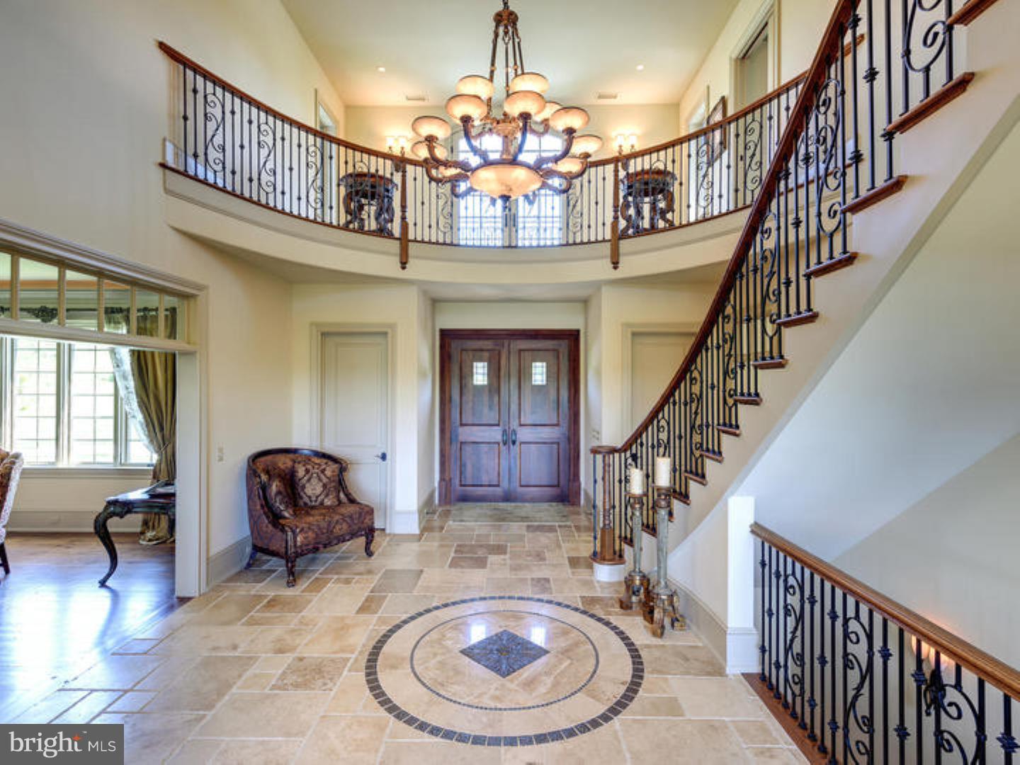 925 Drovers Lane Chester Springs, PA 19425 - Photo 2 of 25 Foyer