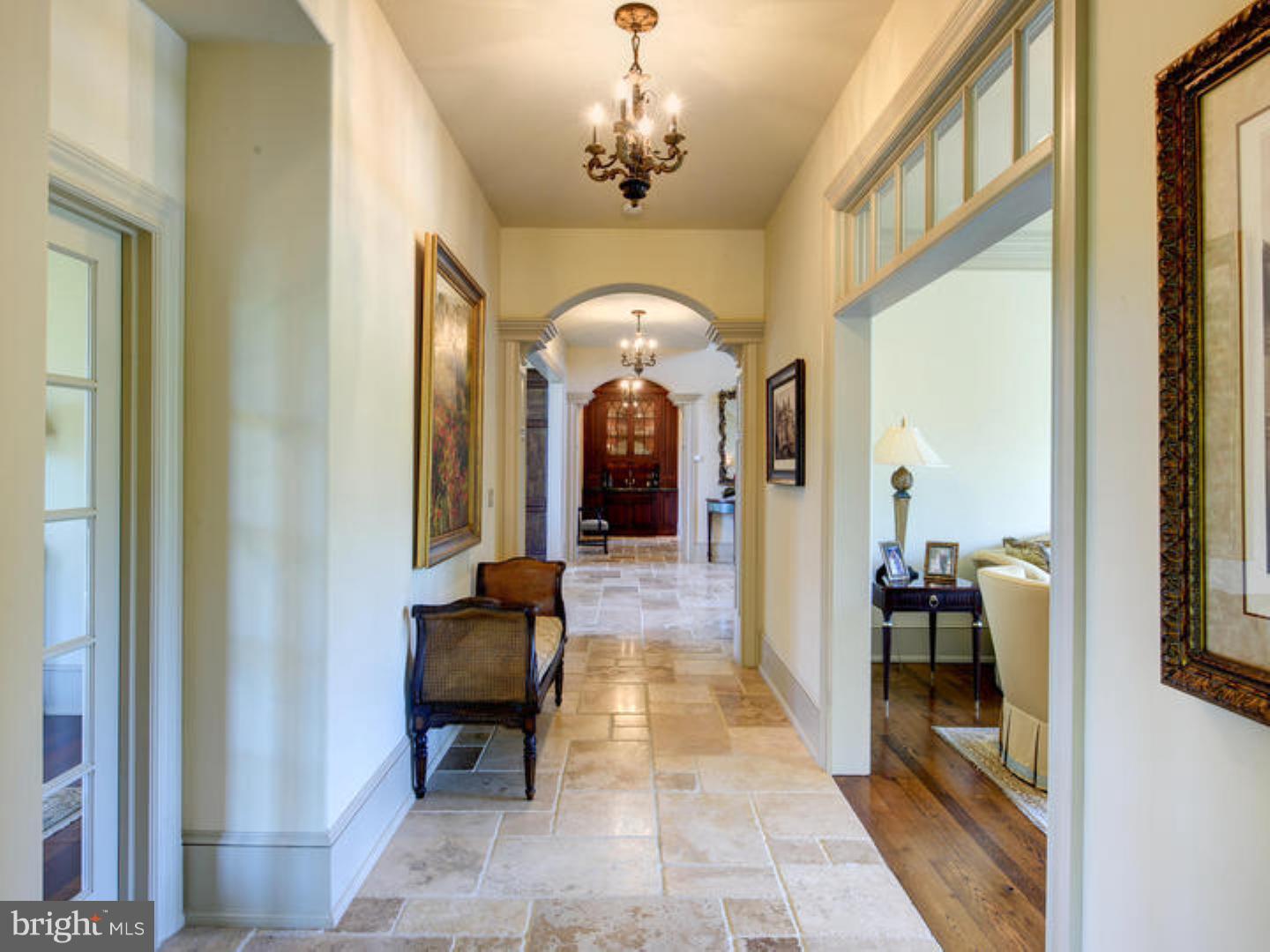 925 Drovers Lane Chester Springs, PA 19425 - Photo 12 of 25 Hallway