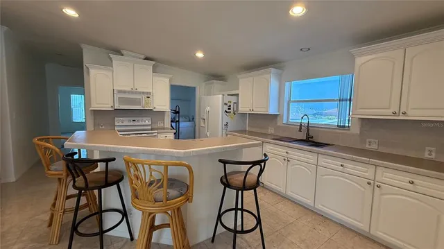 $1,895 | 67 Windmill Boulevard, Unit 212O, Punta Gorda, FL 33950