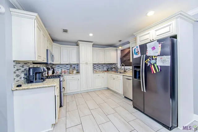 $330,000 | 318 Estate Drive, Houma, LA 70364