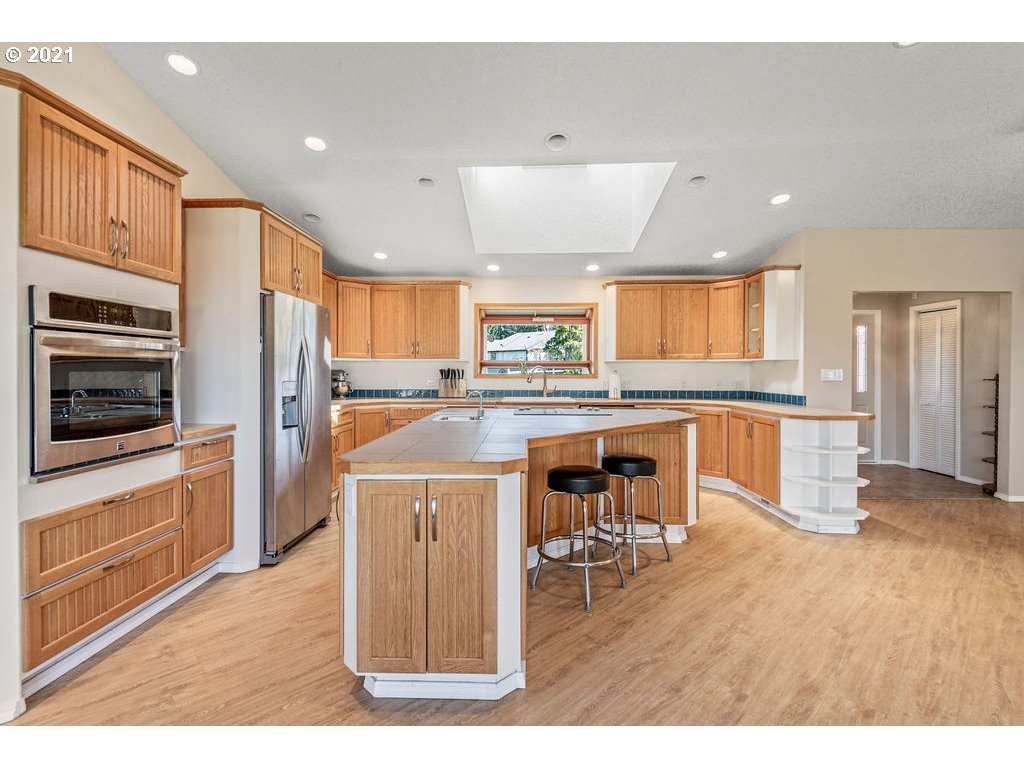 1756 Holcomb Road Kelso, WA 98626 - Photo 10 of 24 Gallery Image 10