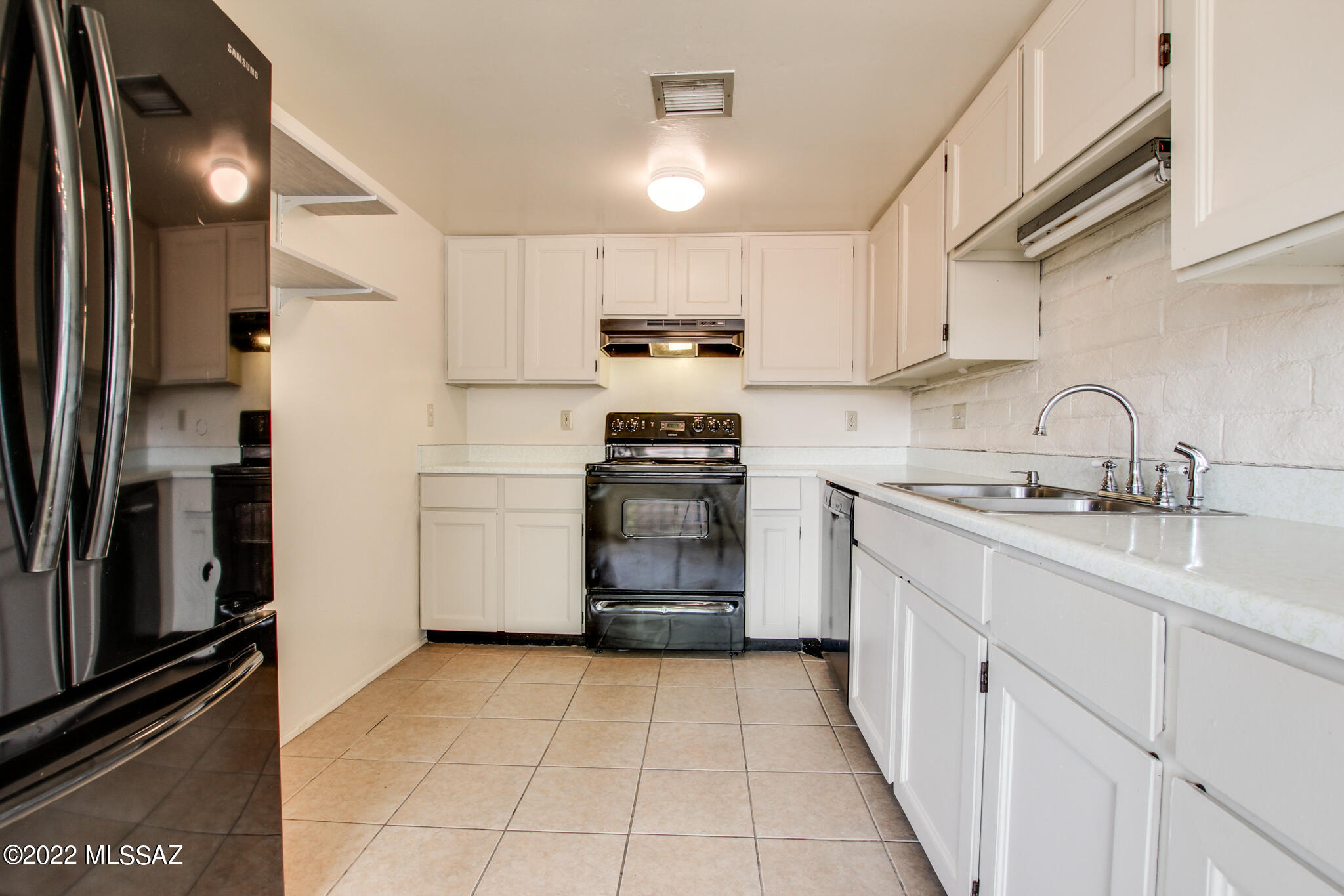 6004 East Grant Road Tucson, AZ 85712 - Photo 2 of 22