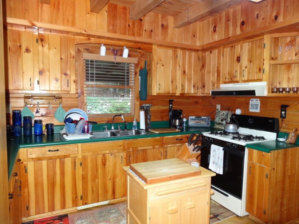 638 Crowder Road Mountain City, TN 37683 - Photo 7 of 30 Photo 7
