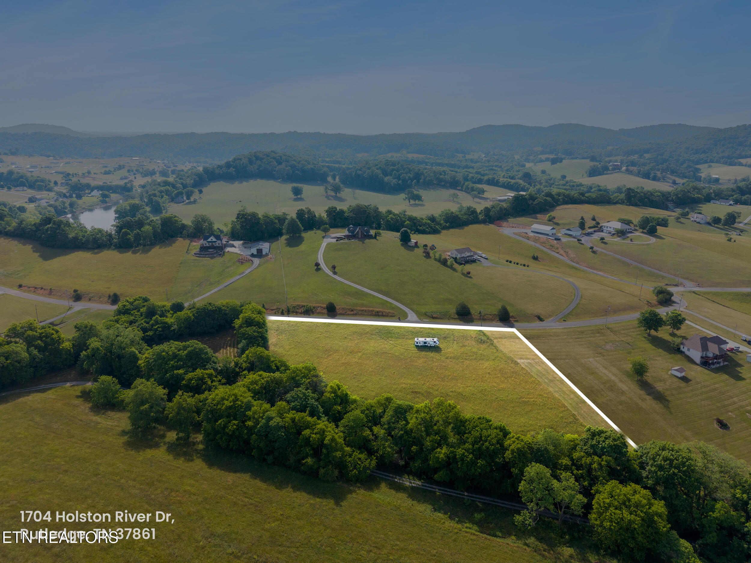 1740 Holston River Drive Rutledge, TN 37861 - Photo 9 of 19 1704_holston_river_dr_0004 - property li