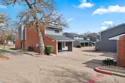 $169,999 | 1501 Stallings Drive, Unit 48, College Station, TX 77840