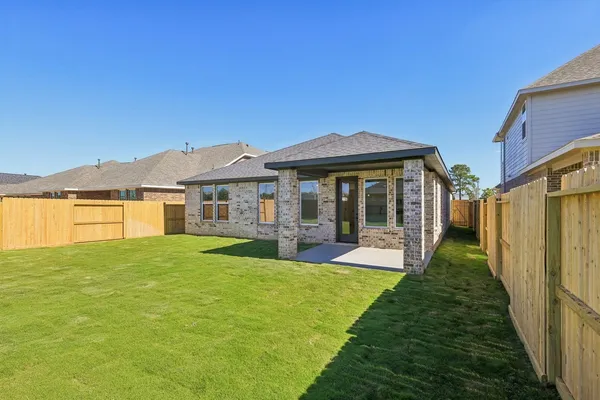 a view of house with garden
