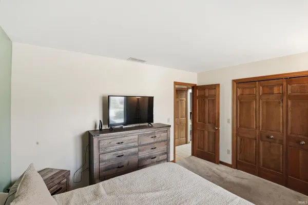 $259,000 | 9715 Woodland Ridge East, Fort Wayne, IN 46804