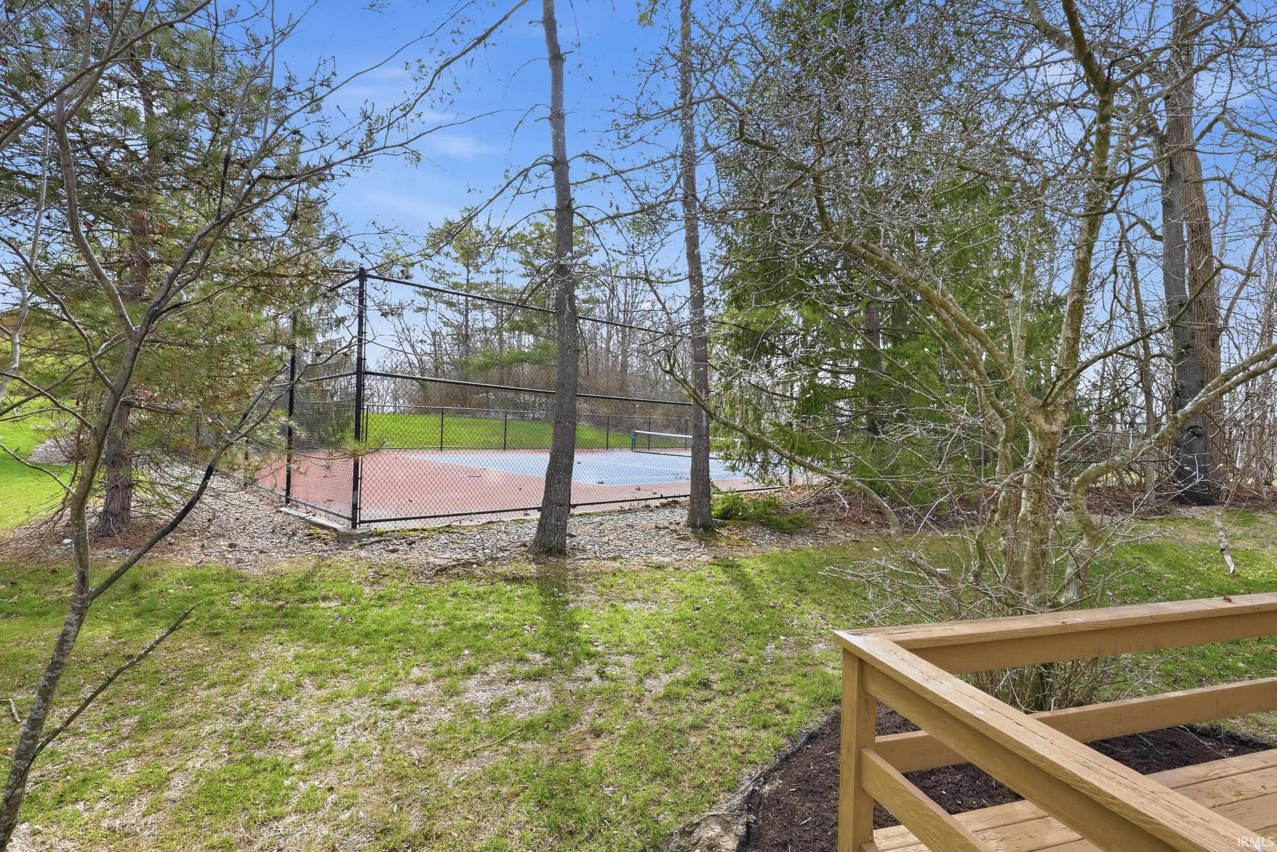 9715 Woodland Ridge East Fort Wayne, IN 46804 - Photo 27 of 34