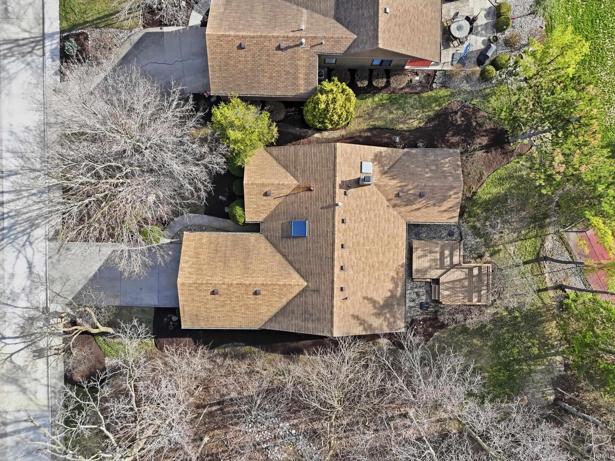 9715 Woodland Ridge East Fort Wayne, IN 46804 - Photo 3 of 34